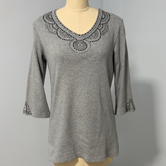 Quacker Factory Tops - Quacker Factory Gray Embellished Women's Tunic Top SZXS.